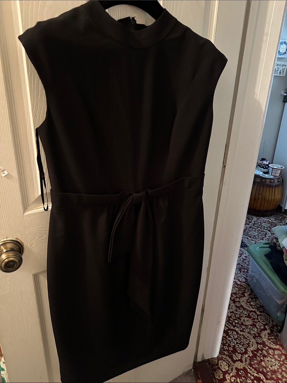 Jones New York Black Sleeveless Tie-Waist Sheath Dress